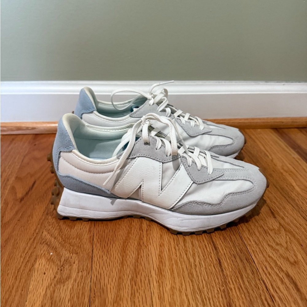 New Balance Classics 327 Women’s Sneaker Blue and Gray Size 8.5